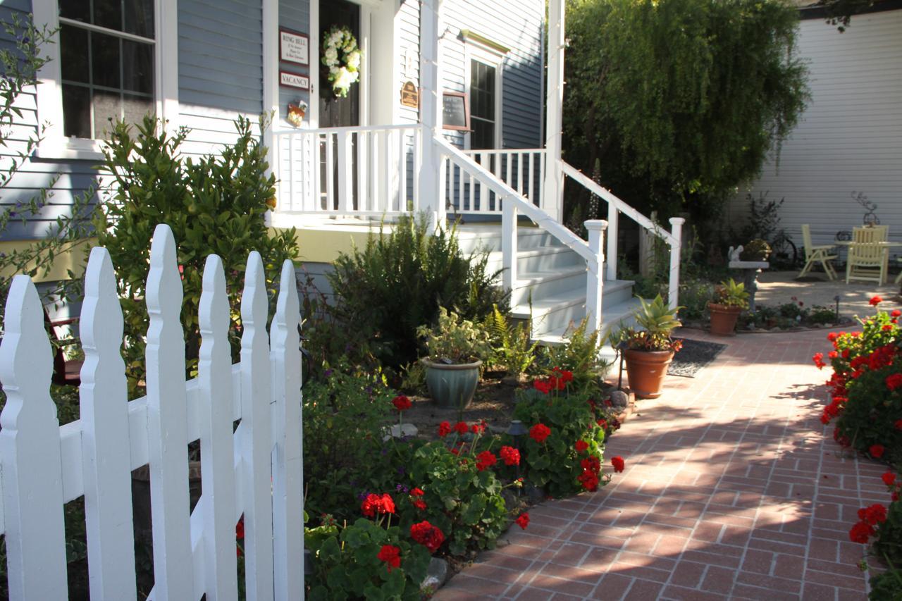 Olallieberry Inn Bed And Breakfast Cambria Exterior photo