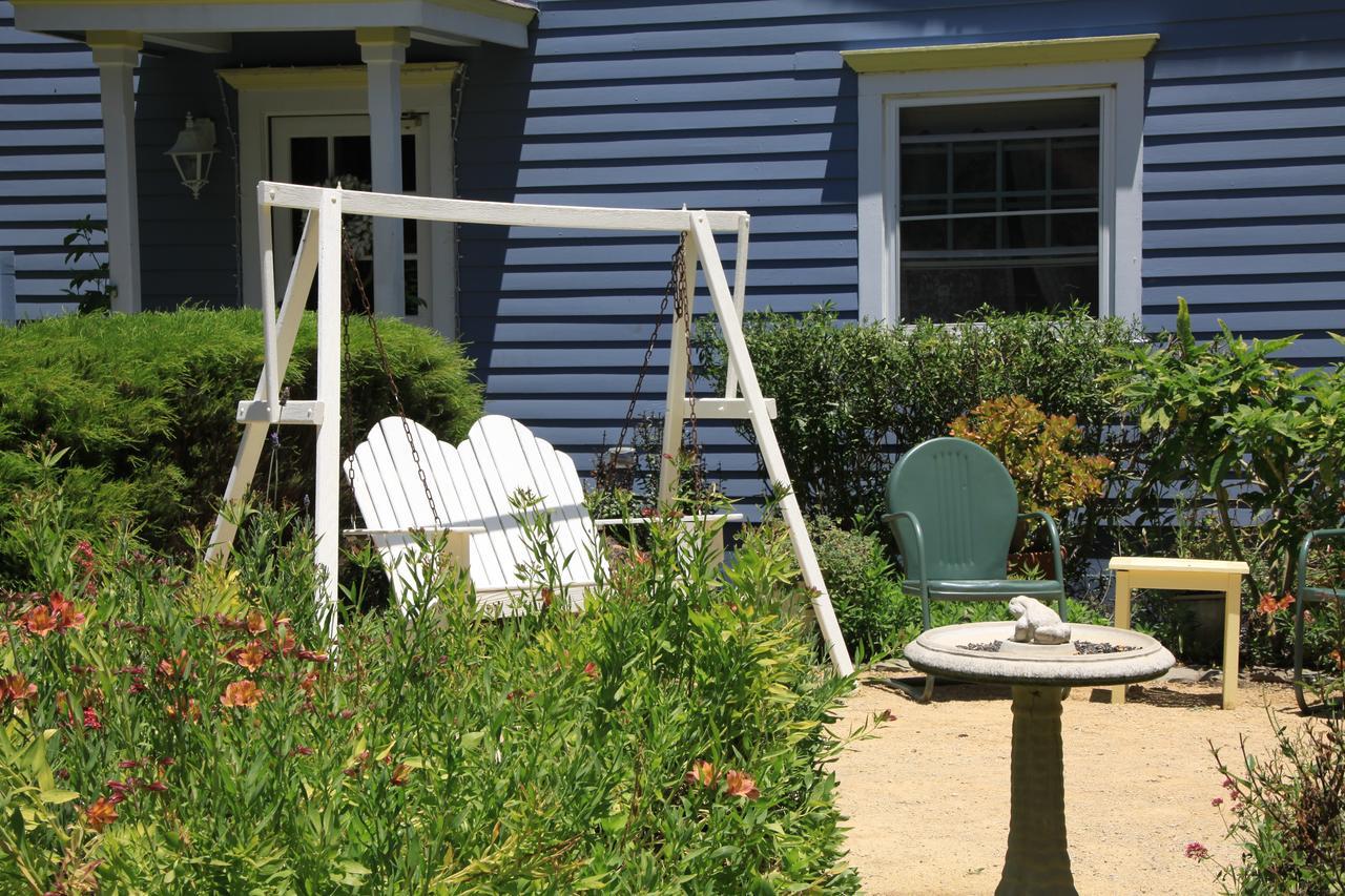 Olallieberry Inn Bed And Breakfast Cambria Exterior photo